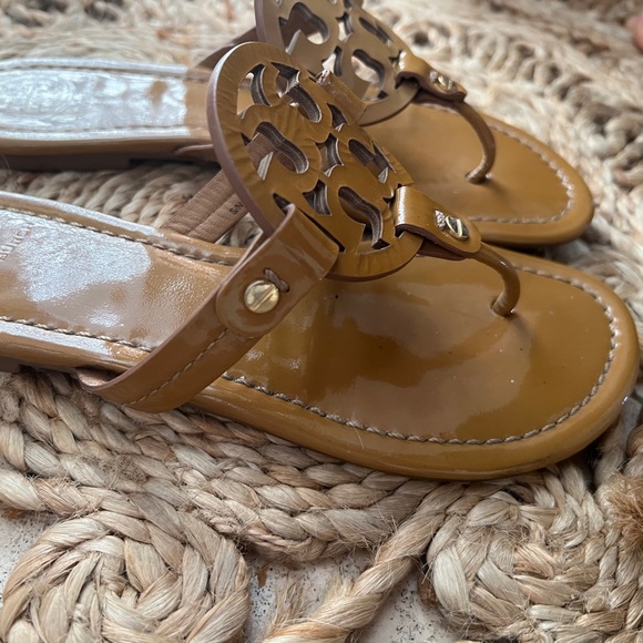 Like new Tory Burch Miller Patent Leather Nude Sandals size 7.5 - Picture 6 of 12